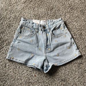 Brand new Cotton On daisy mom shorts